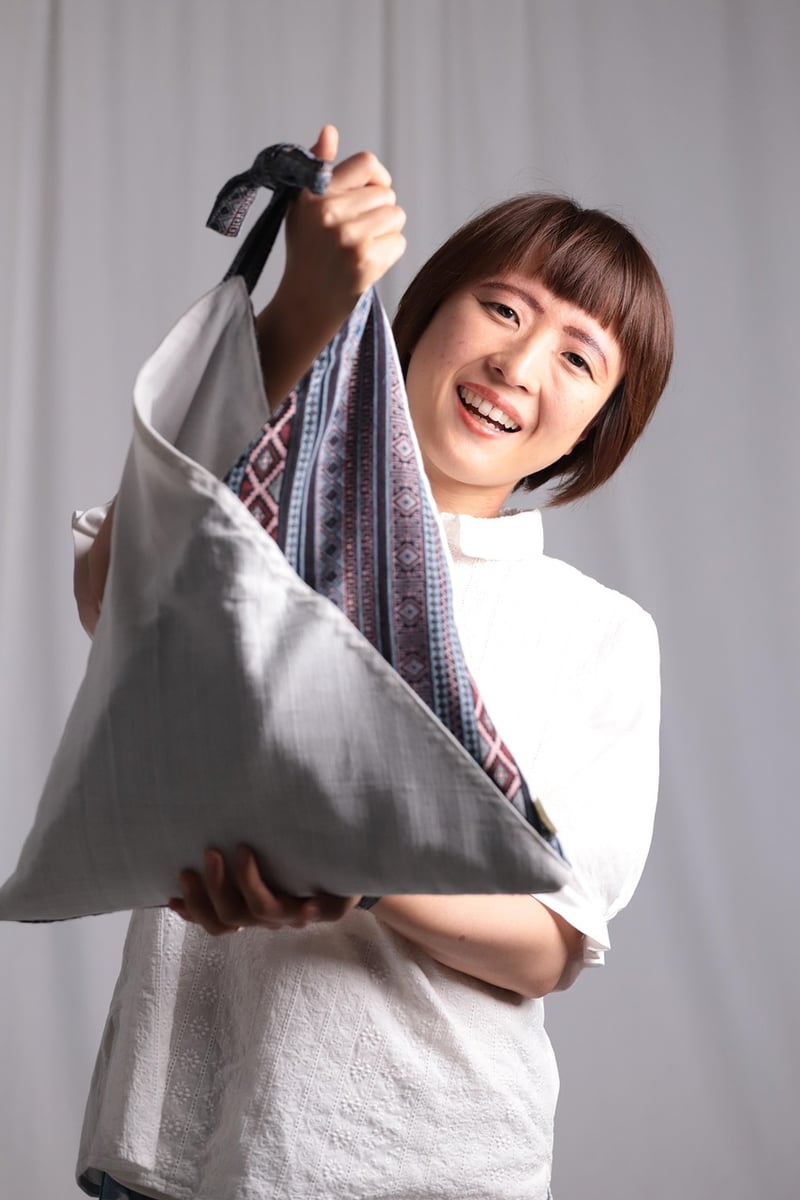 Trendy Tote Bags from Old Fabrics